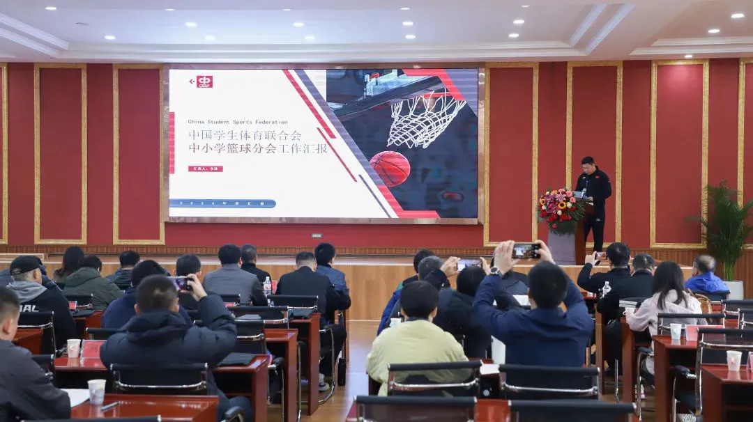 如何通过比赛提升篮球技能_2